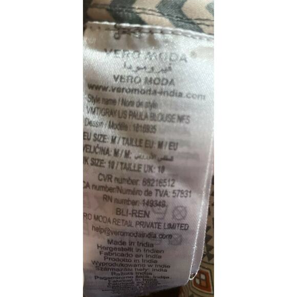 vero moda geometric sleer long sleeve V-neck Paula blouse Size M - Picture 7 of 7